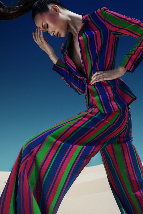 Trang Khiếu nóng bỏng đồ kẻ sọc giá 1.000 đô - 5