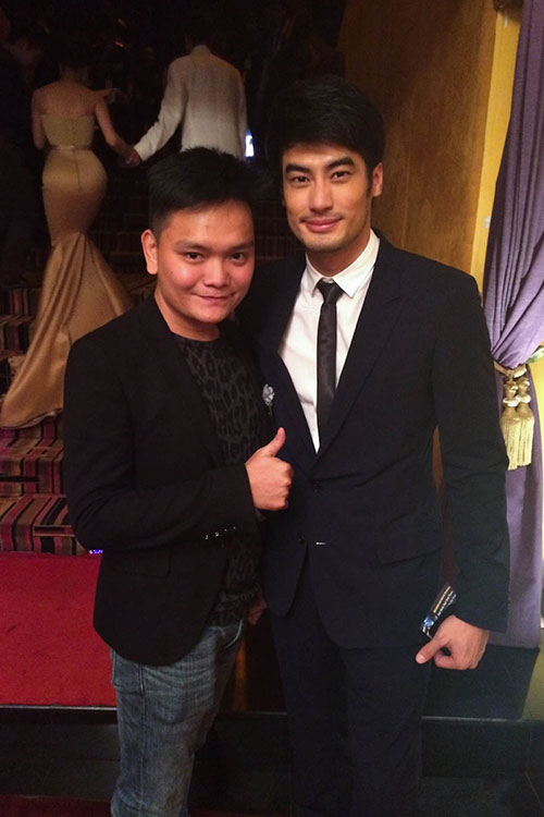 Hot boy Tuổi nổi loạn rực sáng bên dàn sao Thái - 4