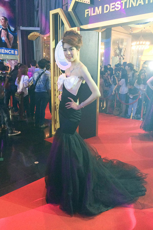 Hot boy Tuổi nổi loạn rực sáng bên dàn sao Thái - 5