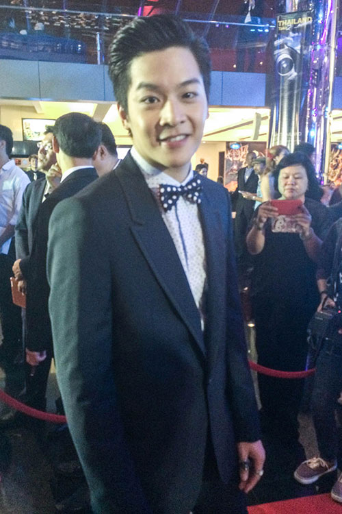 Hot boy Tuổi nổi loạn rực sáng bên dàn sao Thái - 1