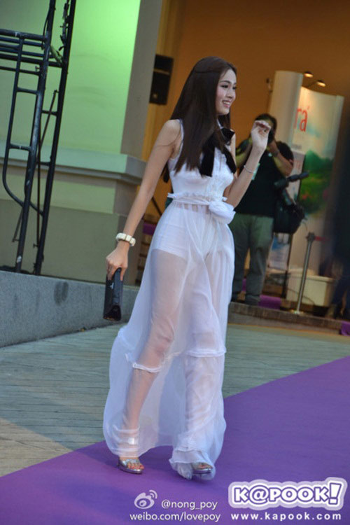 Nong Poy lộ nét nam tính vì trang điểm - 5