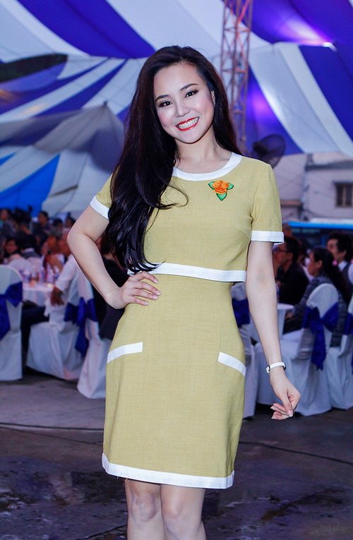 Vy Oanh cười rạng rỡ kêu gọi mọi người ăn chay - 2