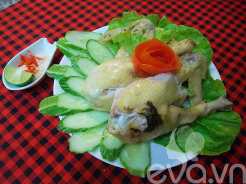 Gà hấp muối, ngải cứu cho chiều cuối tuần - 7
