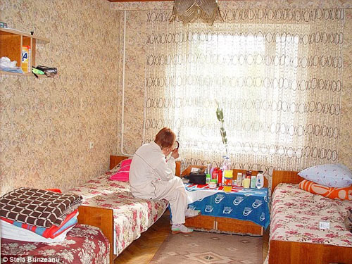 Phận đời tủi nhục của cô gái ra nước ngoài bán dâm - 1