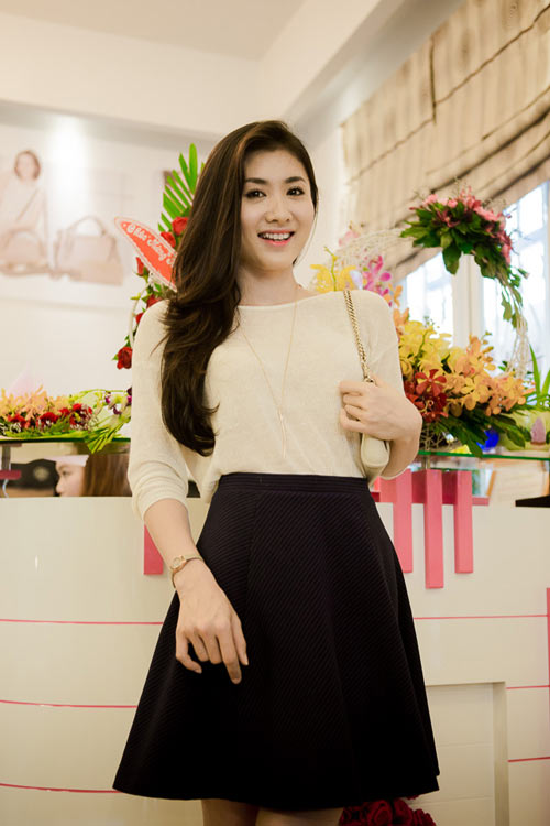 Nguyệt Ánh hẹn hò cùng bạn diễn điển trai - 1