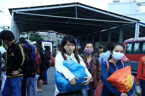 Vật vã trở lại thành phố sau kì nghỉ dài - 12