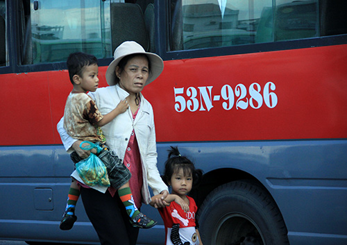 Vật vã trở lại thành phố sau kì nghỉ dài - 13