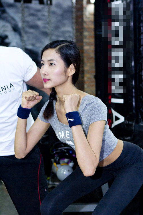 Mâu Thanh Thủy sexy và bốc lửa ngày trở lại - 9