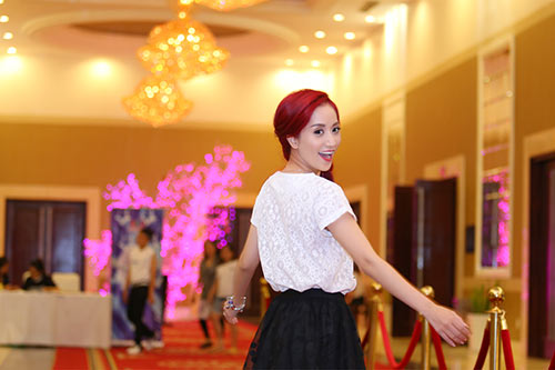 Khánh Thi nhí nhảnh bên học trò cưng - 3