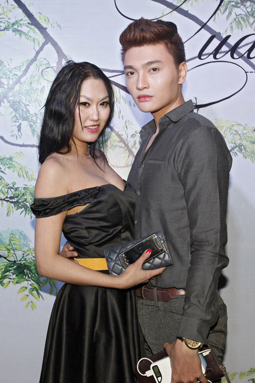 Midu #039;lu mờ#039; trước hot girl Tâm Tít, Sam - 7