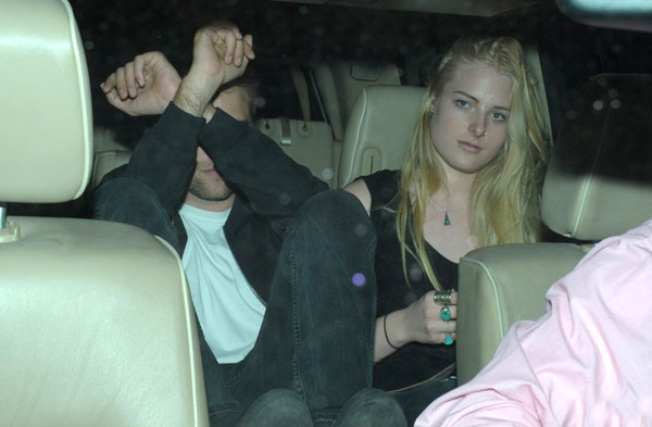 Eva quot;soiquot; 5/5: Kim siêu vòng 3 đã kết hôn - 4