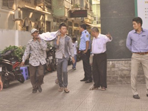 TP.HCM: Giám đốc nhảy từ lầu 9, tử vong tại chỗ - 1