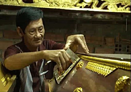 40 năm đi xin xác chết #039;mồ côi#039; về chôn cất - 5