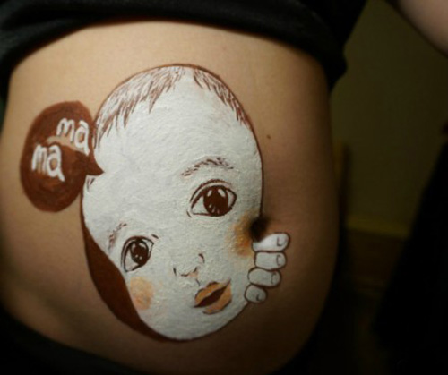 Gặp mẹ ‘nghiện’ vẽ tranh trên bụng bầu - 10