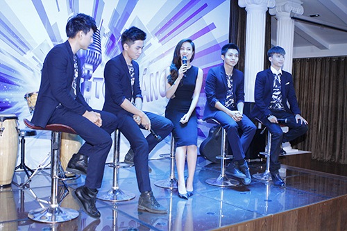 Hoàng Thùy Linh khoe eo thon với váy xuyên thấu - 15