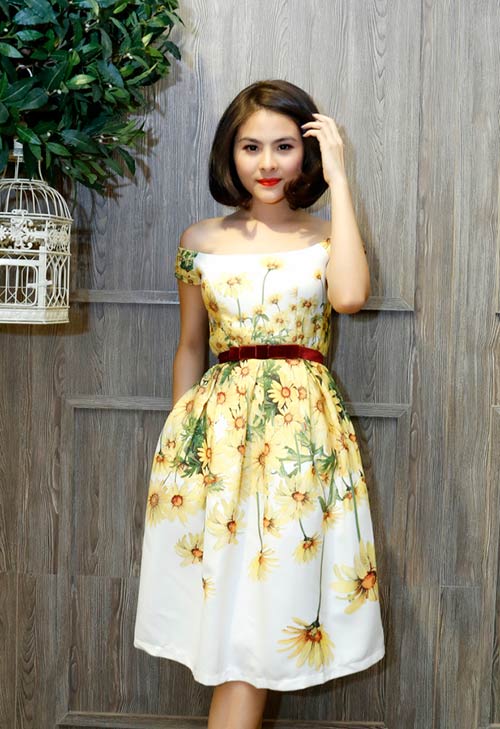 Vân Trang, Nhã Phương cùng quot;đọquot; sắc hoa - 4