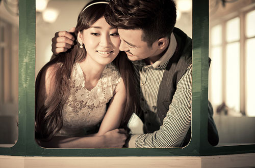 Không quên được người tình dù đã có vợ - 2
