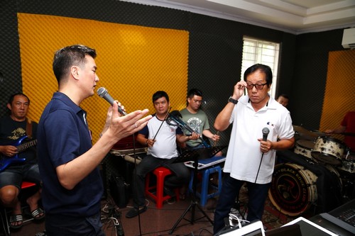 Elvis Phương chăm chỉ tập luyện trước giờ G - 8