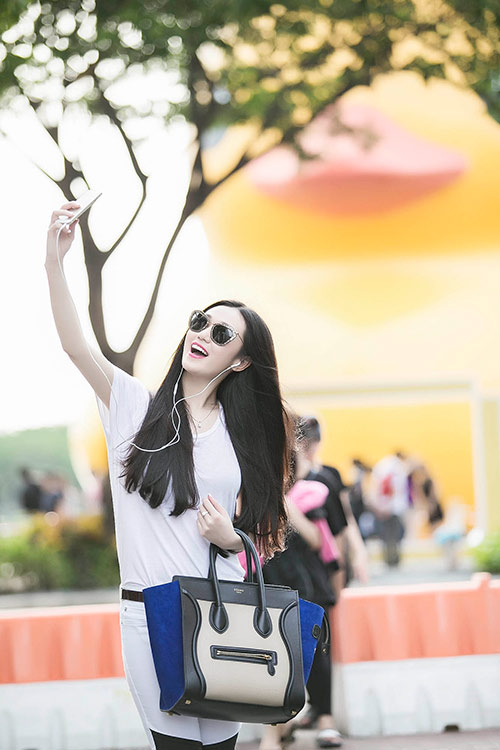 Khánh My thích thú đi xem vịt cùng quot;trai lạquot; - 3