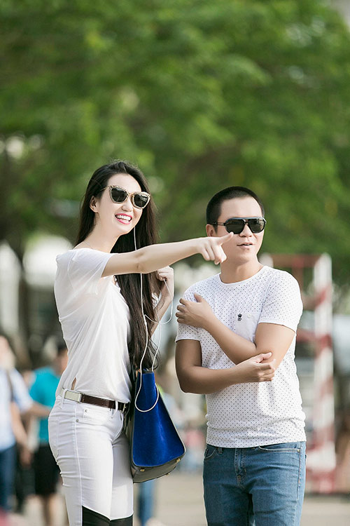 Khánh My thích thú đi xem vịt cùng quot;trai lạquot; - 8