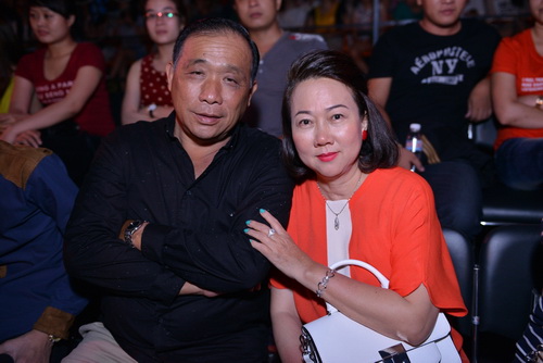 Trấn Thành ôm mẹ sau khi chia tay bạn gái - 5