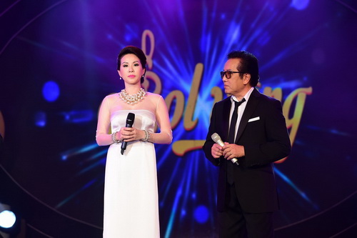 HH Thu Hoài quot;khớpquot; khi đứng cạnh Elvis Phương - 5