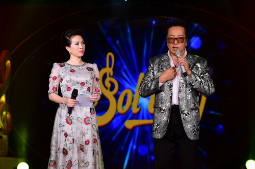HH Thu Hoài quot;khớpquot; khi đứng cạnh Elvis Phương - 9