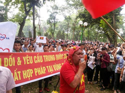 Người Hà Nội xuống đường yêu cầu TQ rút giàn khoan khỏi VN - 3