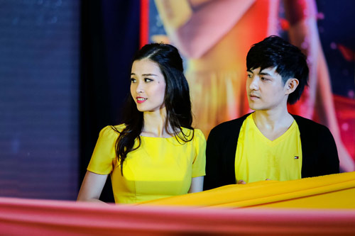 Đông Nhi ngày càng tình cảm bên Ông Cao Thắng - 11