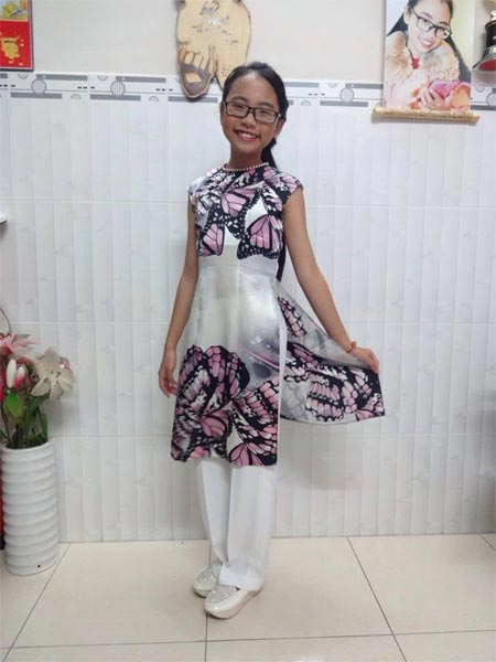 Mẹ con Hà Hồ, Subeo giản dị ở sân bay - 11