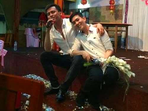 Cặp đôi đồng tính thích làm từ thiện - 3