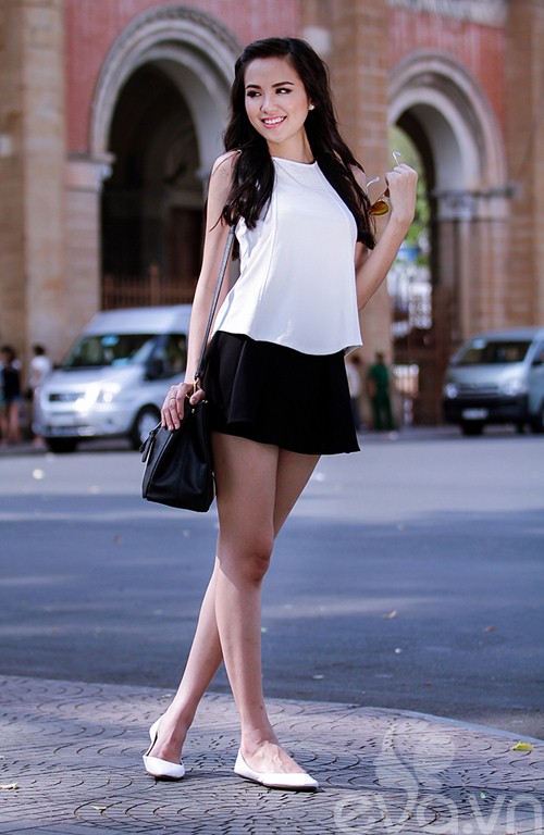 Thời trang đường phố giản dị của HH Diễm Hương - 2