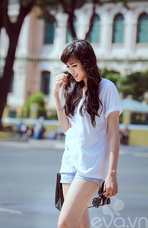 Thời trang đường phố giản dị của HH Diễm Hương - 8