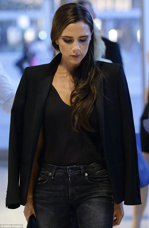 Victoria Beckham ‘lùn tịt’ tại Singapore - 2