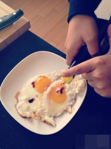 Lộ ảnh hiếm hoi của con trai Trần Khôn - 5