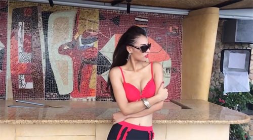 Phương Trinh tung clip quot;đọ dángquot; với Hồng Quế - 2