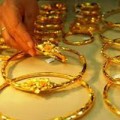 Mua sắm - Giá cả - Giá vàng vẫn thẳng tiến