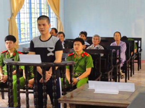 Đắng lòng chú rể vào tù vì cưới vợ ‘nhí’ - 1