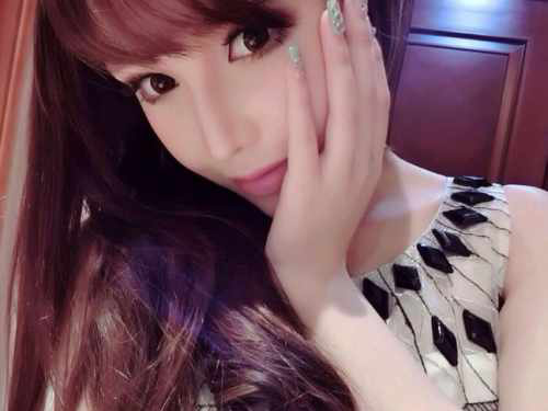 Cô gái đẹp tự nhiên giống hệt Angela Baby - 3