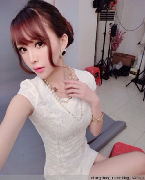 Cô gái đẹp tự nhiên giống hệt Angela Baby - 10