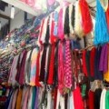 Mua sắm - Giá cả - Nắng nóng gần 40 độ C, đồ len sợi vẫn đắt hàng