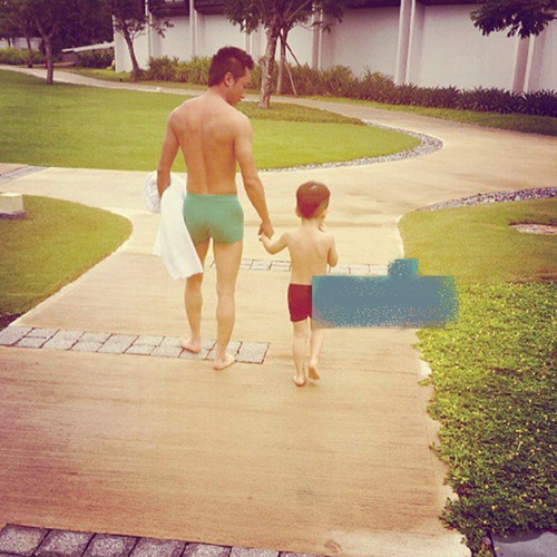 Ảnh khoe body hiếm hoi của chồng Hà Tăng, Hà Hồ - 3