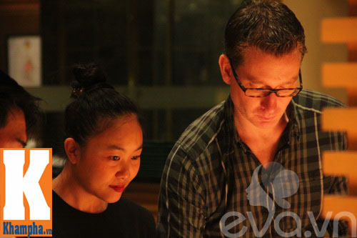 Bắt gặp vợ chồng Đoan Trang quot;trốnquot; con hẹn hò - 3