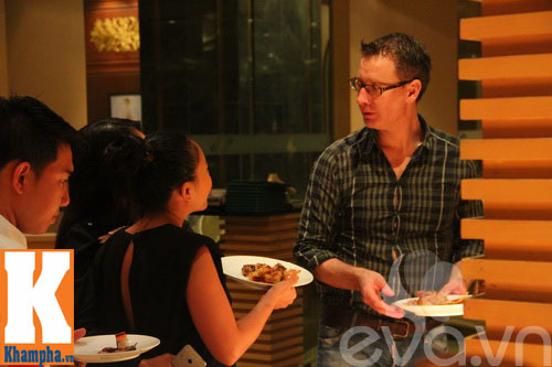 Bắt gặp vợ chồng Đoan Trang quot;trốnquot; con hẹn hò - 4