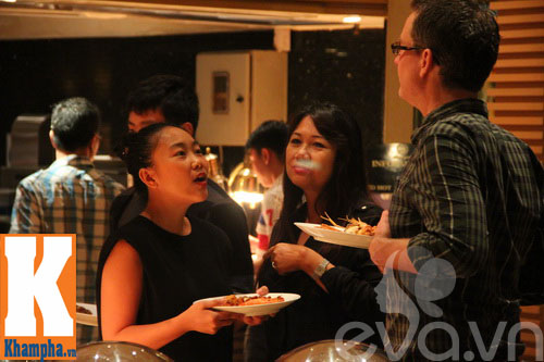 Bắt gặp vợ chồng Đoan Trang quot;trốnquot; con hẹn hò - 5