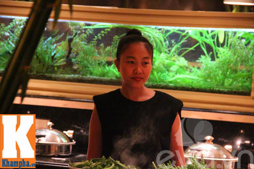 Bắt gặp vợ chồng Đoan Trang quot;trốnquot; con hẹn hò - 8