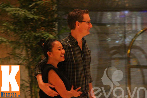 Bắt gặp vợ chồng Đoan Trang quot;trốnquot; con hẹn hò - 14