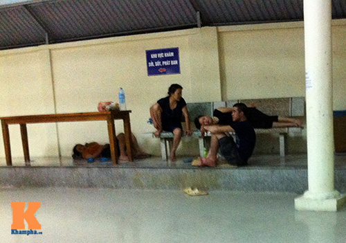 Vật vã chăm con ở viện Nhi vì nắng nóng kỷ lục - 5