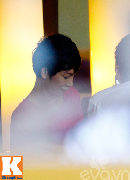 Mẹ con Xuân Lan tươi tắn dạo chơi ở TTTM - 1