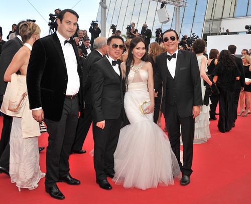 Kim Hiền tự hào khi đứng trên thảm đỏ Cannes - 4